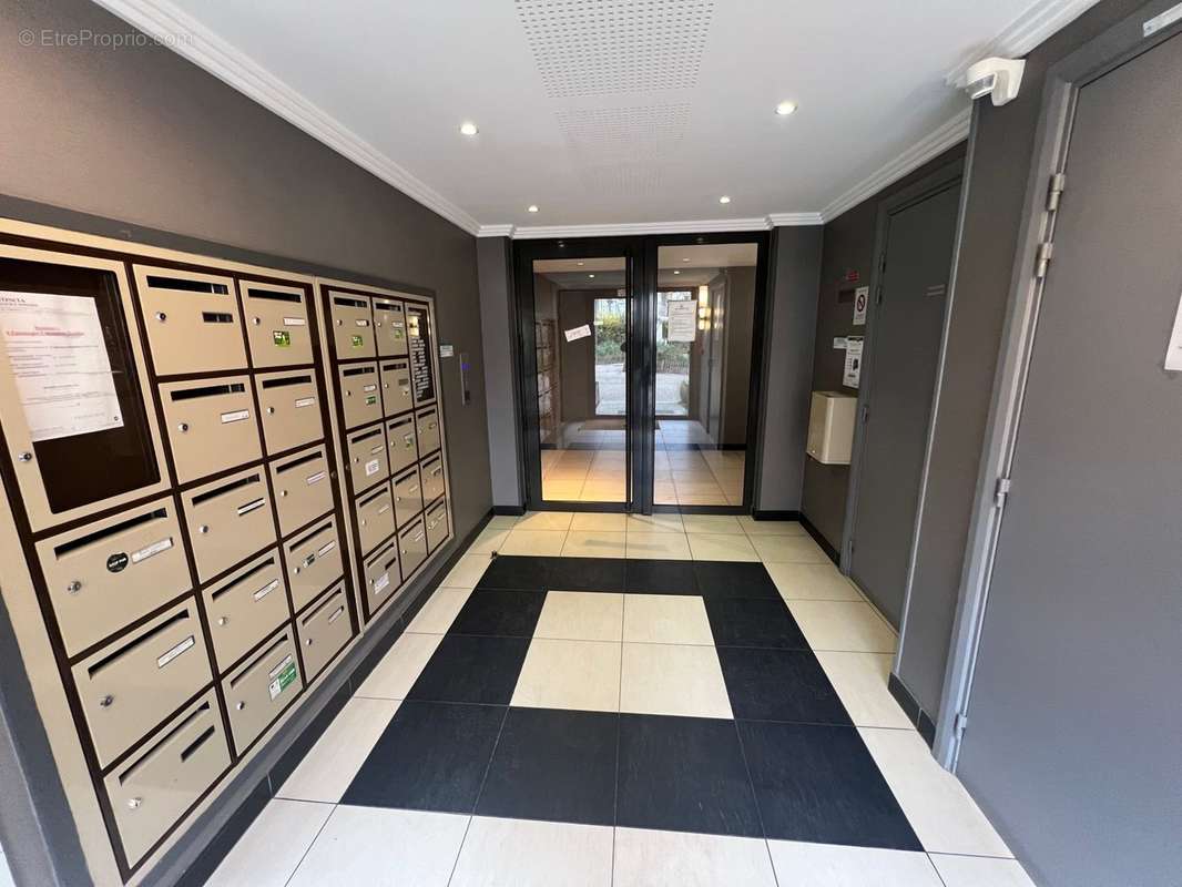 Appartement à HOUILLES