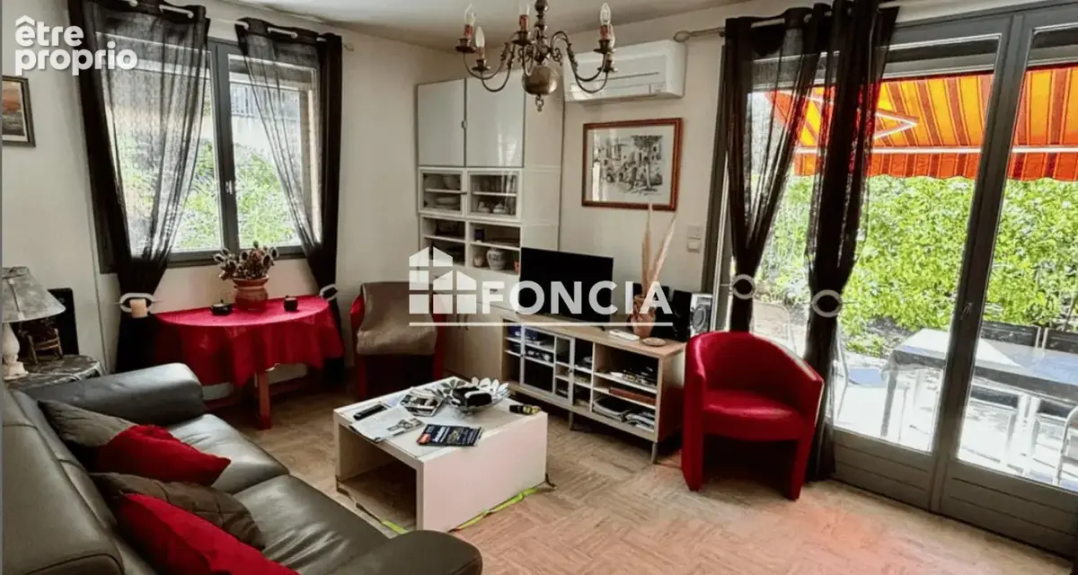LES LONES Grand T2 avec 100 m2 de terrain et terrasse - photo 3