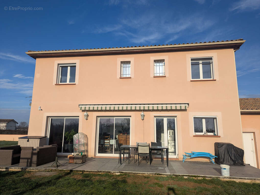 Maison à CASTELSARRASIN