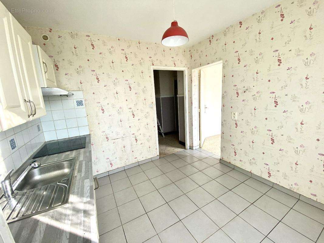 Maison à CREISSELS