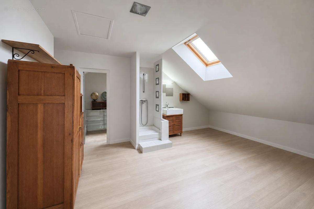 Grande maison 10 pièces à Angers avec potentiel locatif - photo 13