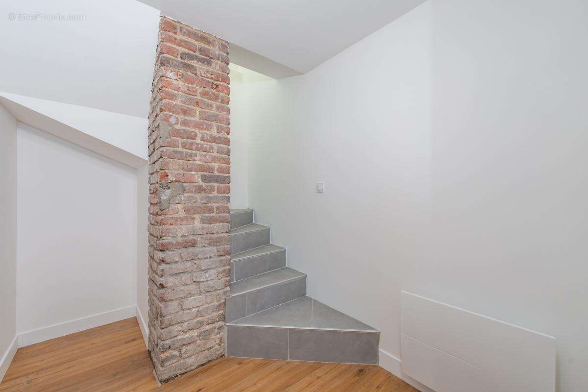 Appartement à VILLE-D'AVRAY