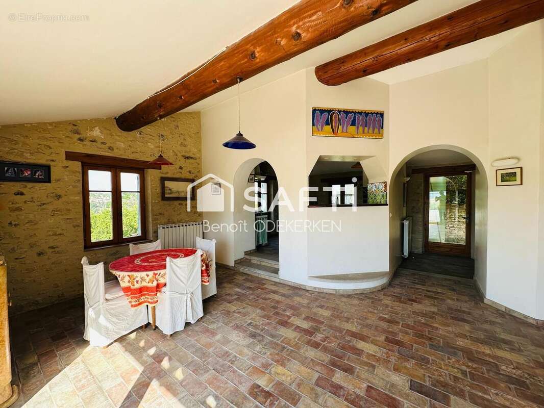 Maison 170 m² à Dauphin  - photo 5