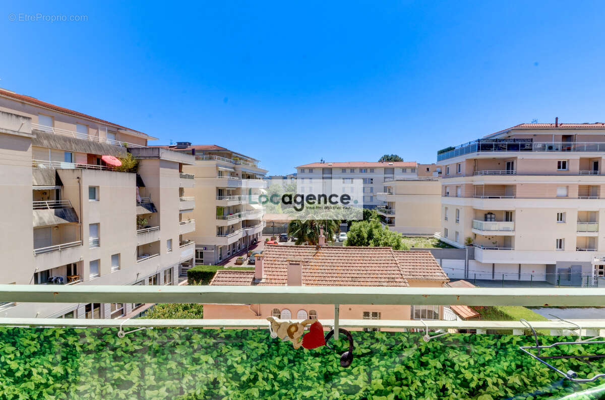 Appartement à MANDELIEU-LA-NAPOULE