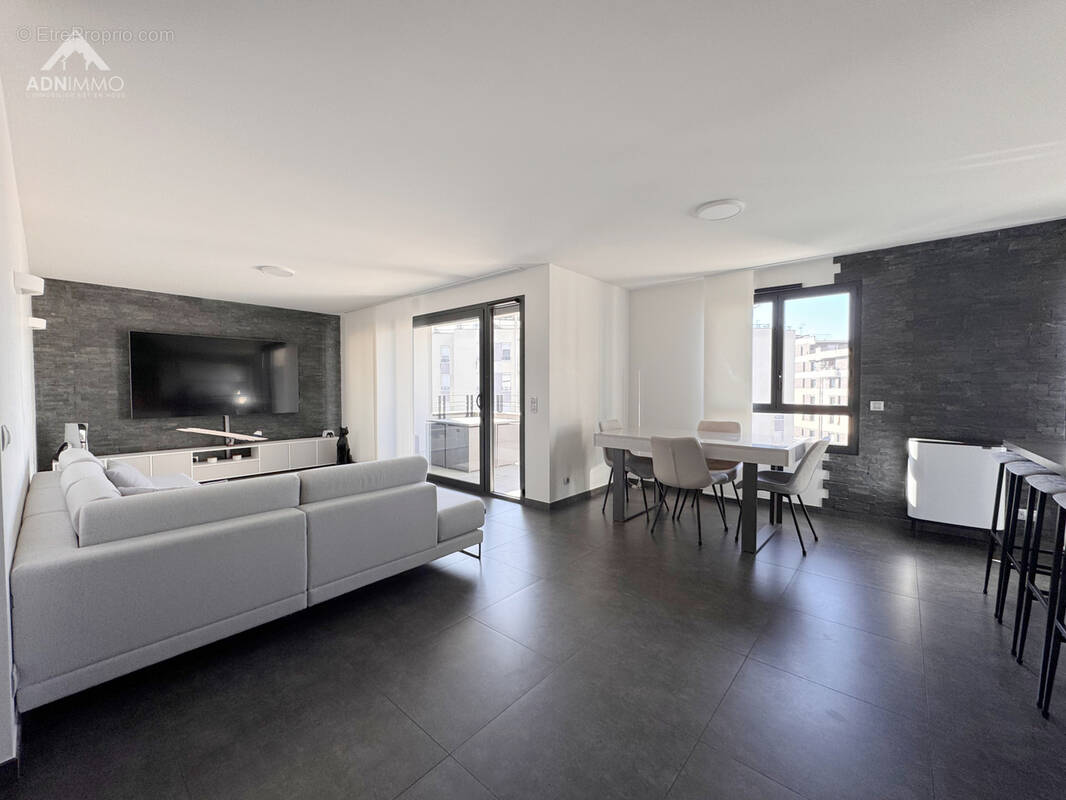 Appartement à SAINT-GENIS-POUILLY