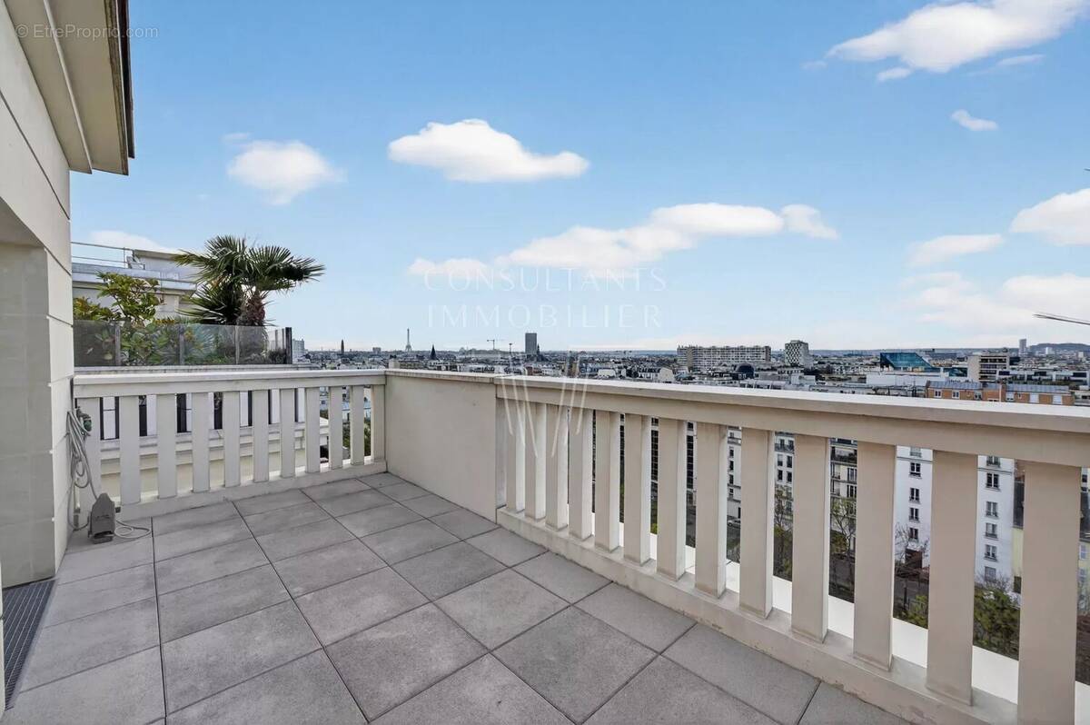 Appartement à LEVALLOIS-PERRET