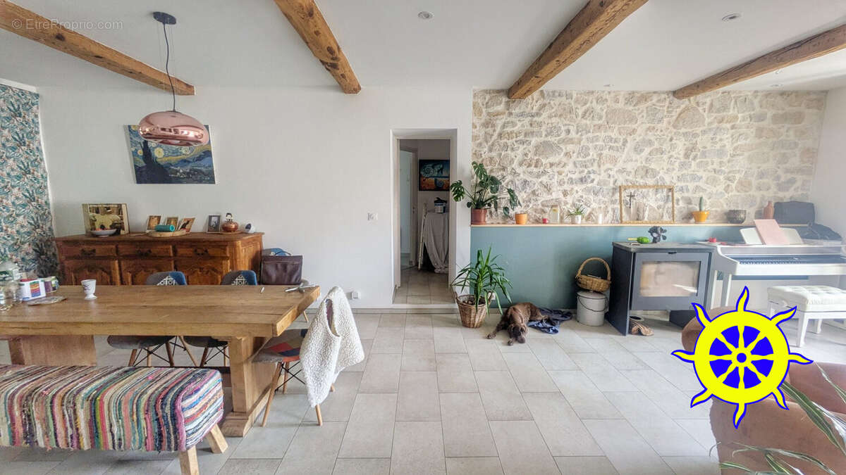Maison à VILLESEQUE-DES-CORBIERES
