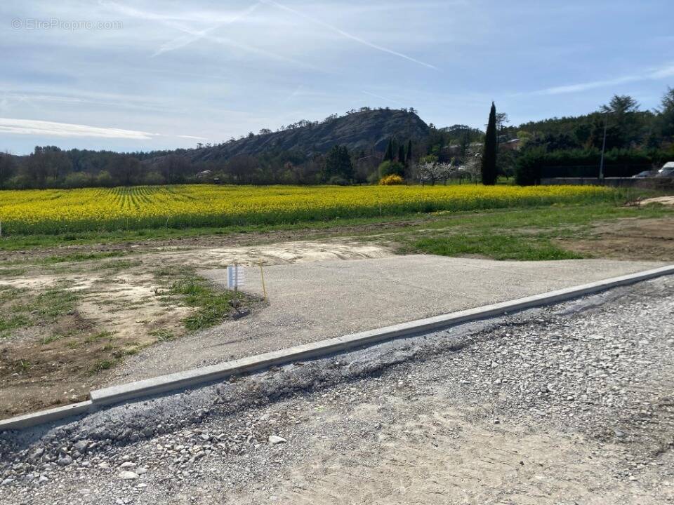 Terrain à AUBIGNOSC