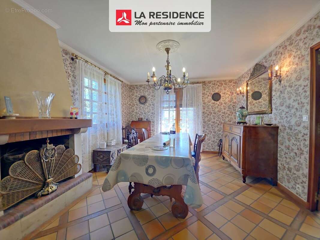 Maison à BERCHERES-SUR-VESGRE