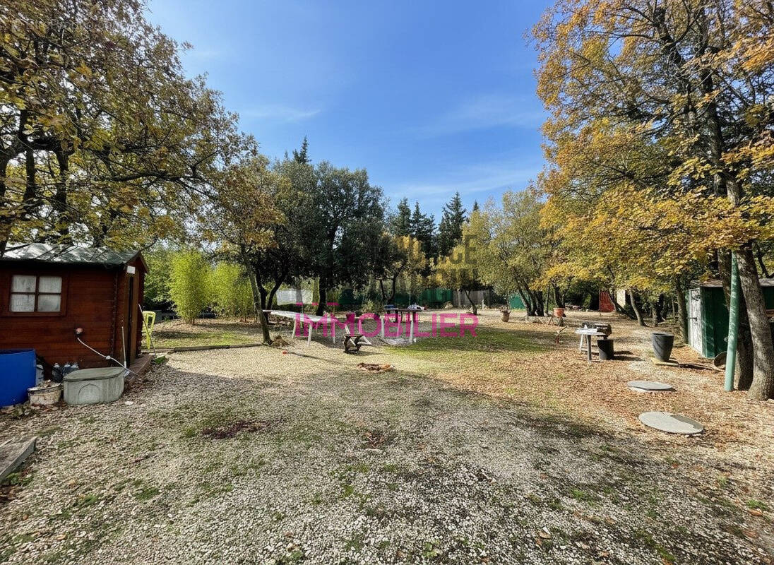 Terrain à CAUMONT-SUR-DURANCE