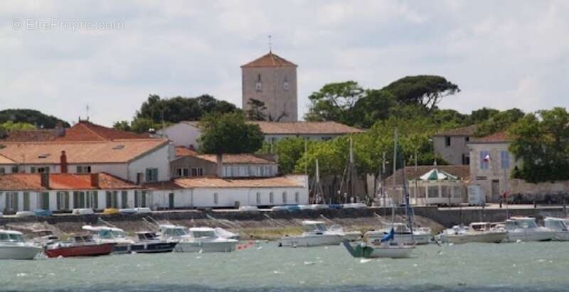 Appartement à LA FLOTTE
