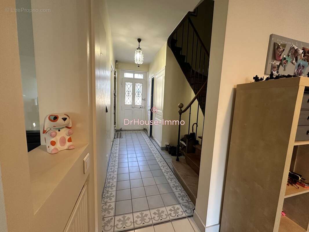Maison 137 m² à Mantes-La-Jolie  - photo 3