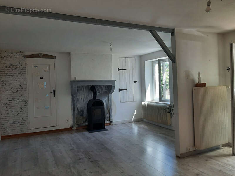 Maison à GUEUGNON
