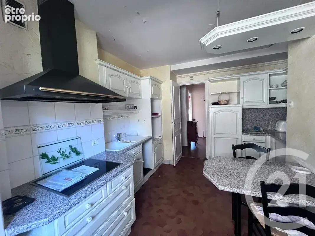 Appartement 5 pièces 123 m² à vendre à Aurillac (15000) - photo 3