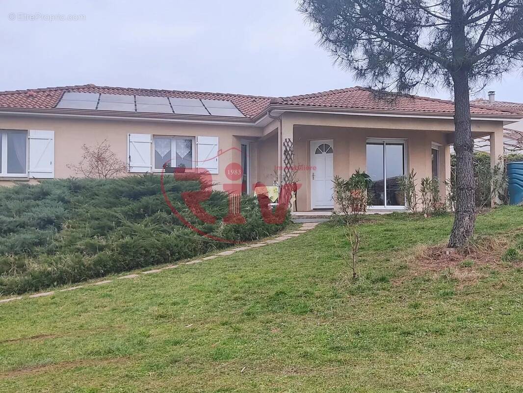 Maison à ROUSSILLON