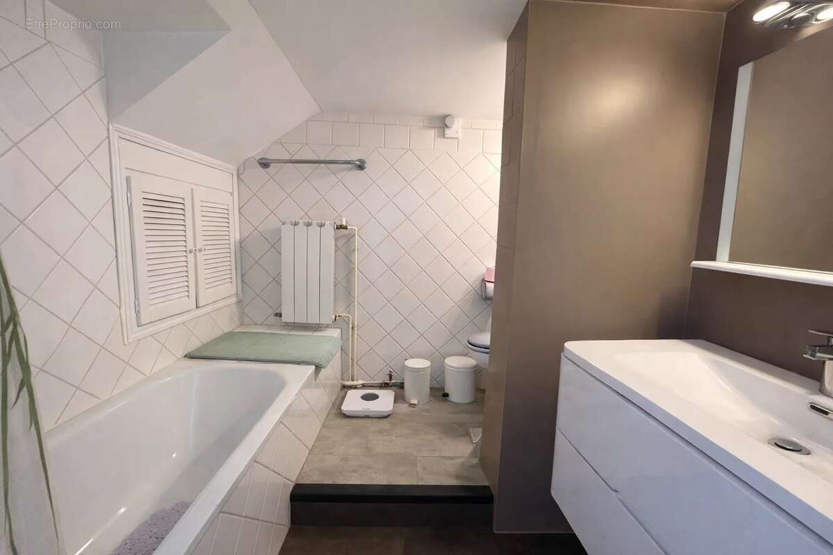 Maison à FONTENAY-TRESIGNY