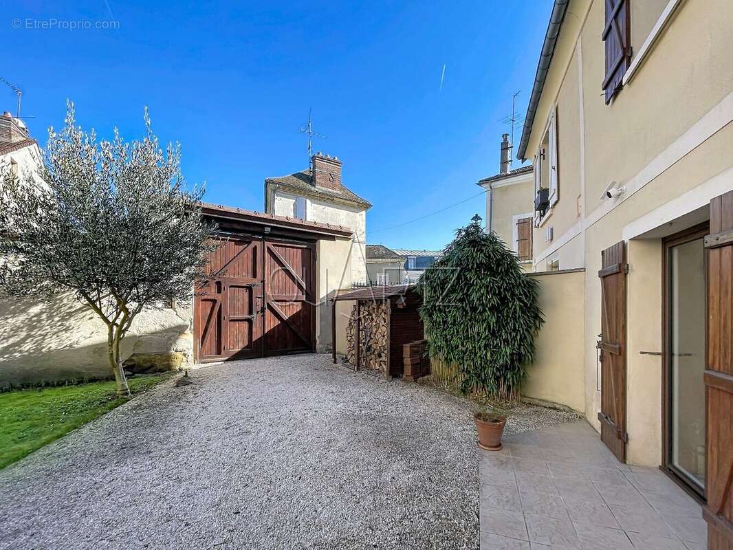 Maison à MARINES