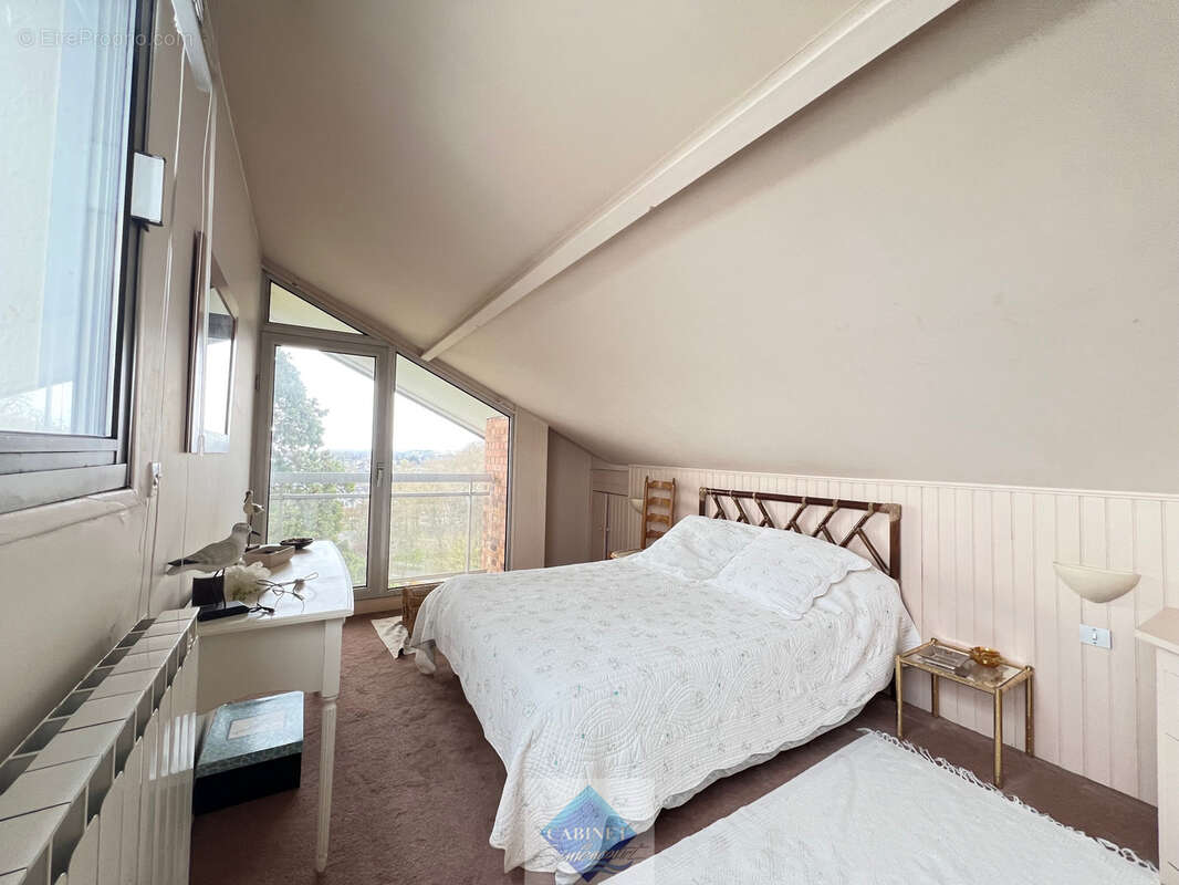 Superbe appartement t4 80m2 - ascenseur - terrasse plein sud - photo 10