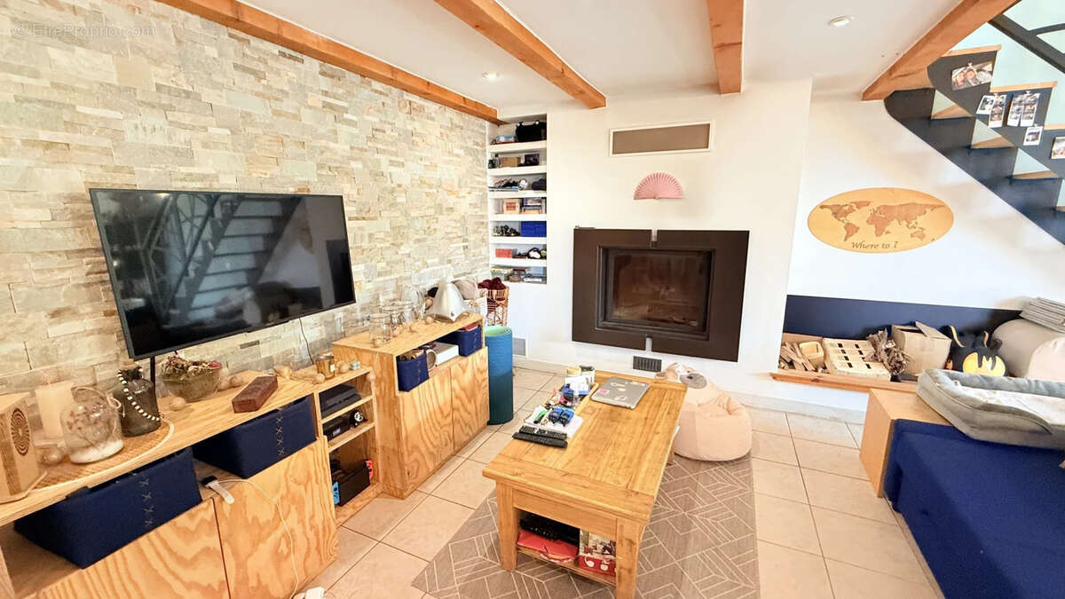 Maison à POURRIERES