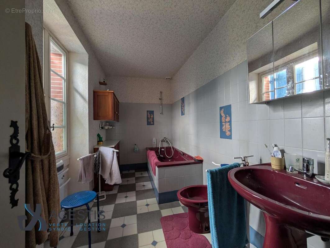   - Maison à CAMBOUNET-SUR-LE-SOR