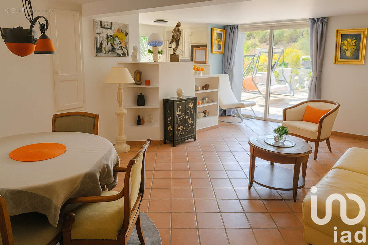 Photo 2 - Maison à BORMES-LES-MIMOSAS