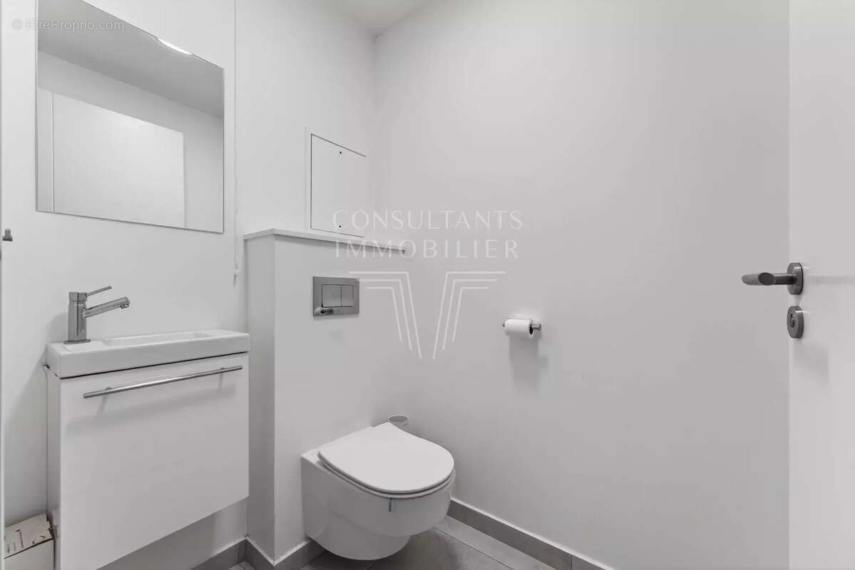 Appartement à LEVALLOIS-PERRET
