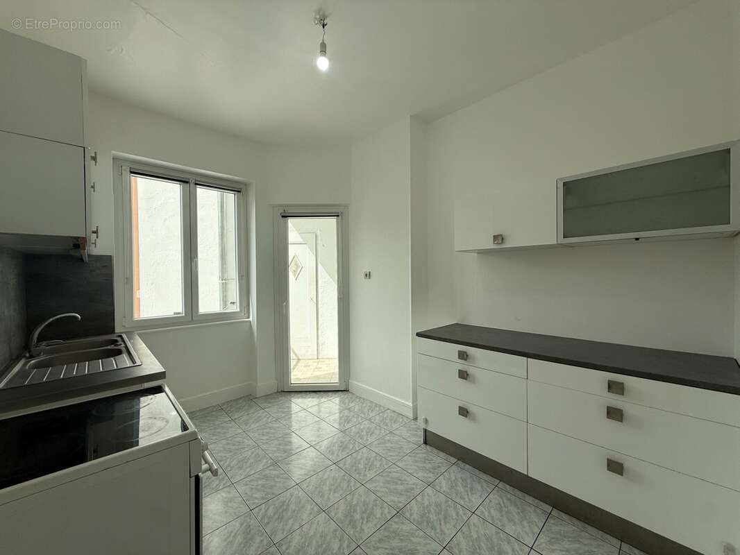 Appartement à vendre 3 pièces, deux balcons, STRASBOURG (67) - photo 3