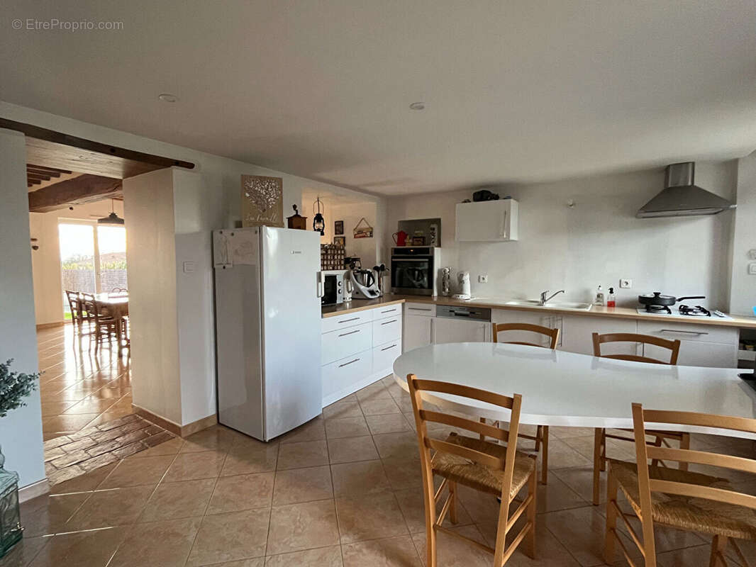 Maison à LE PIN-EN-MAUGES