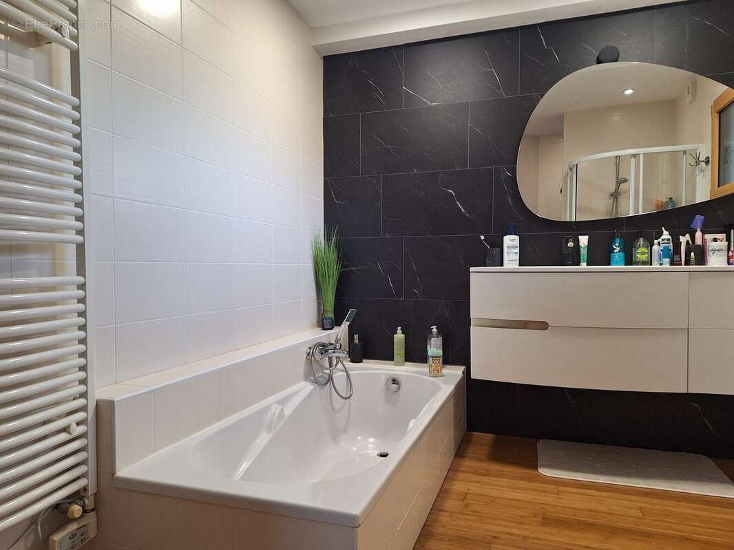 Maison à BAINS-SUR-OUST