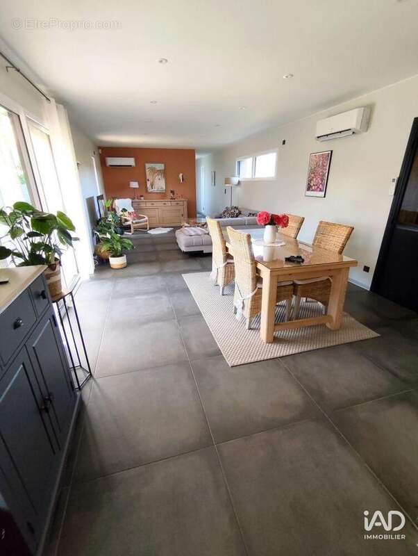 Photo 3 - Maison à COMMELLE-VERNAY