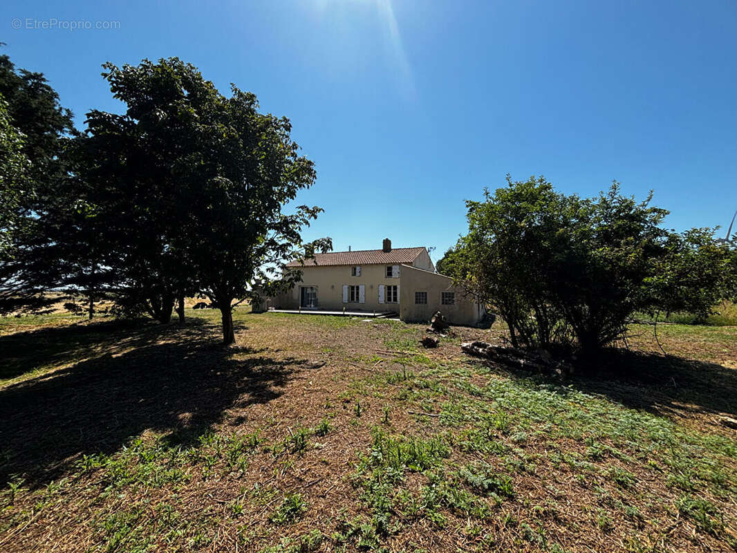 Maison à BOUIN