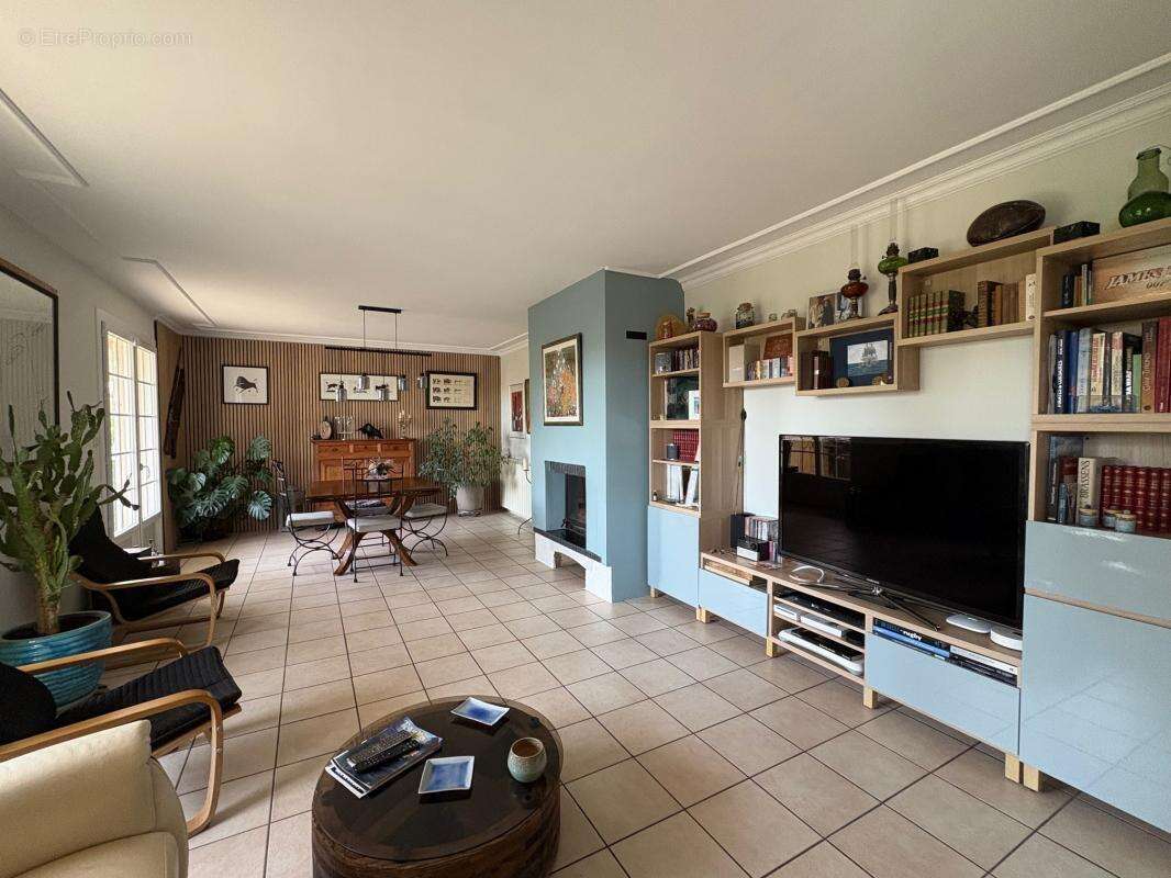 Maison à LACOURT-SAINT-PIERRE