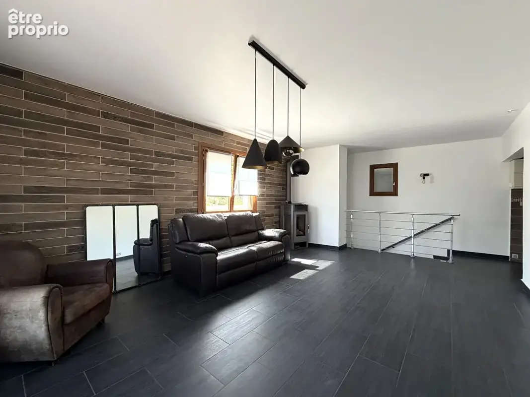Maison Mercury 190 m² - 6 pièces - photo 3