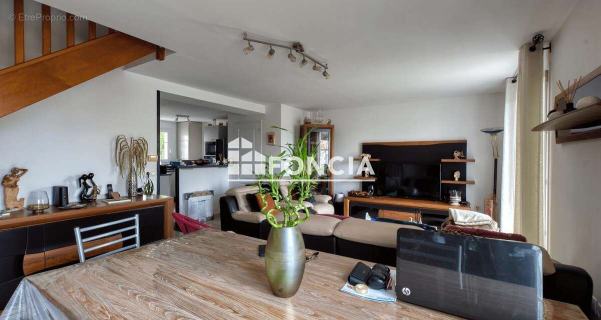 Maison à TONNAY-CHARENTE