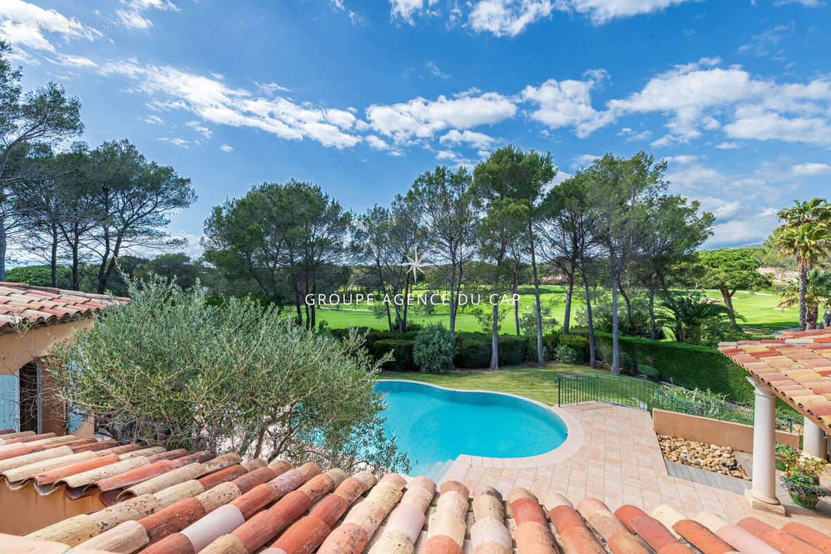Magnifique vue sur le golf villa 7 pieces avec piscine et double garage - photo 13