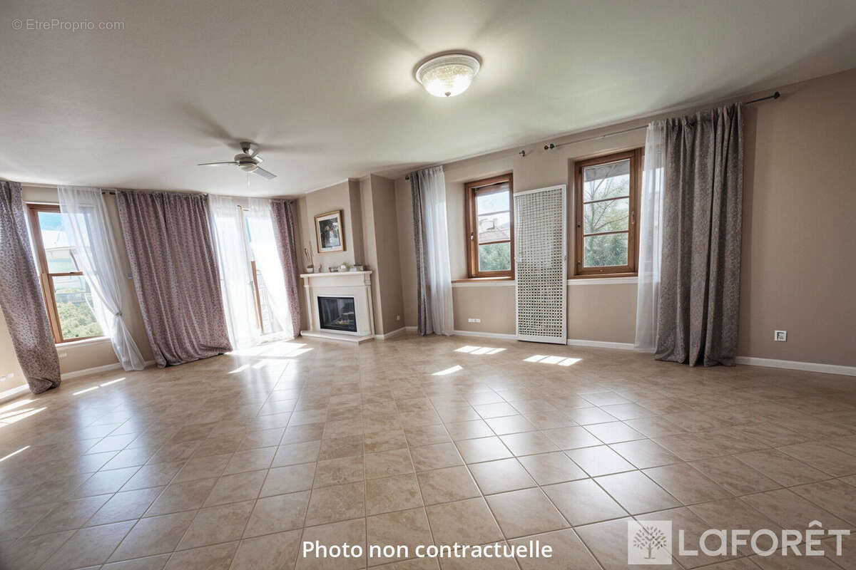 Maison à DESERVILLERS