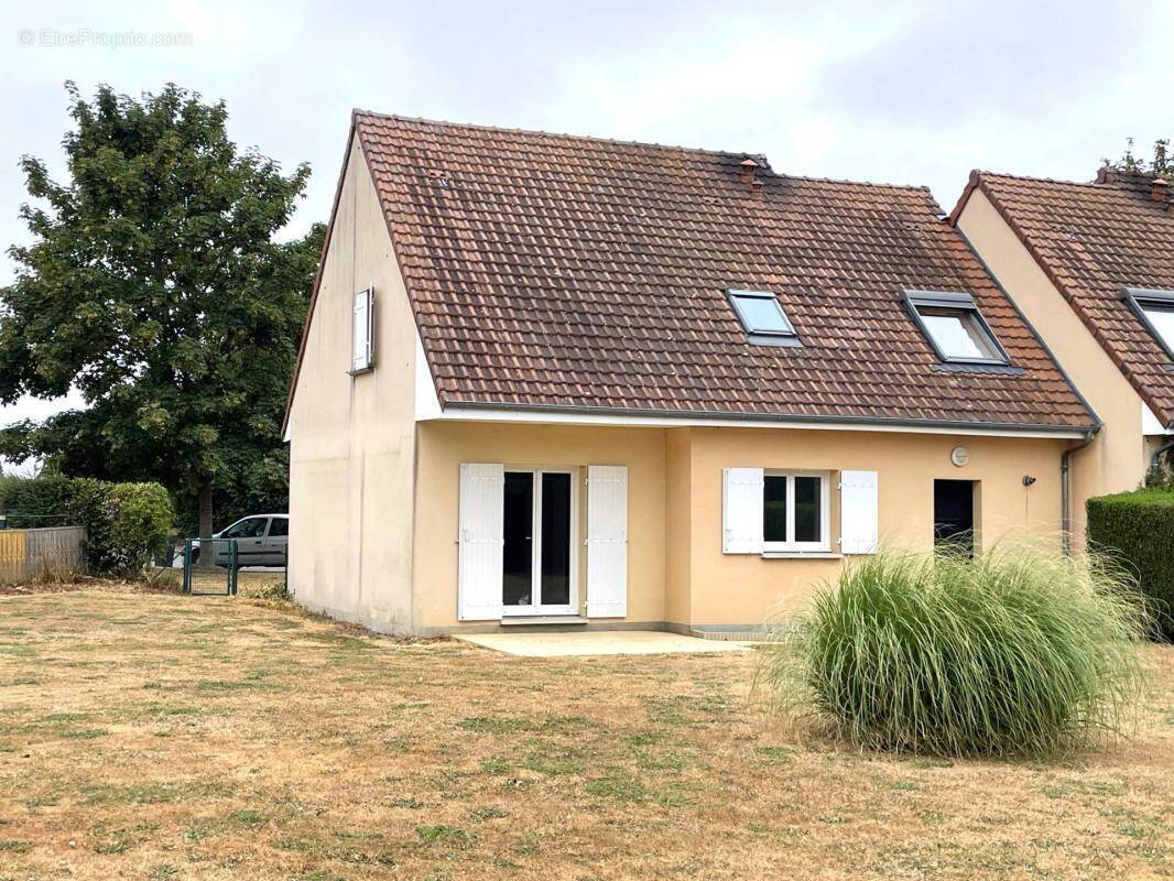 Maison à BEAUMONT-LE-ROGER