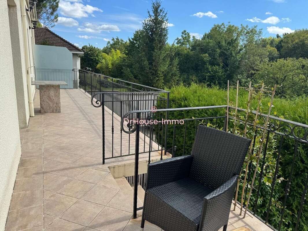 Maison à VAUX-SUR-SEINE