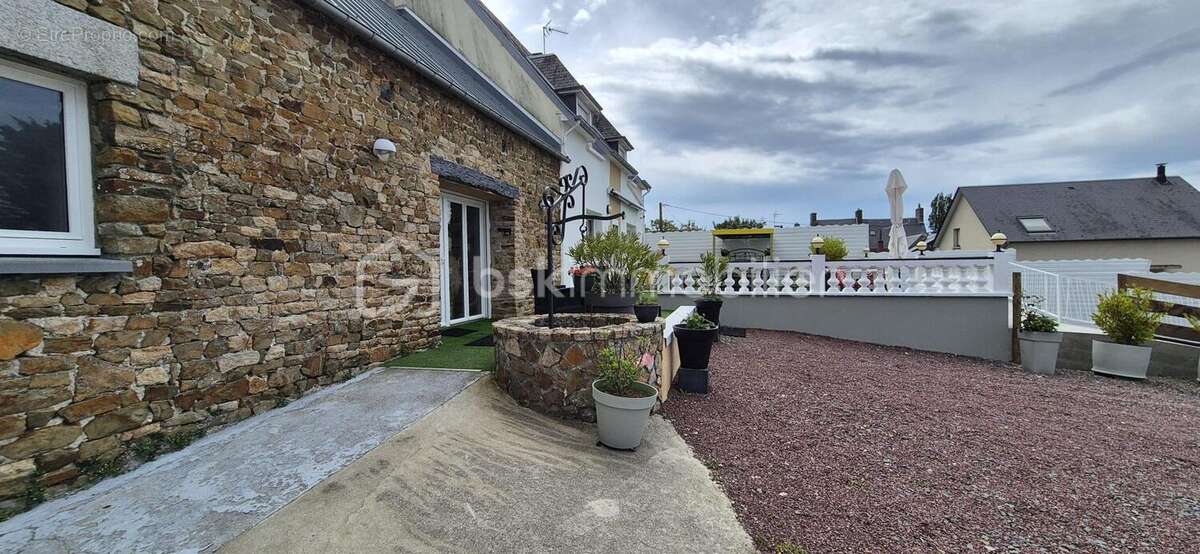 Maison à SAINT-PAIR-SUR-MER