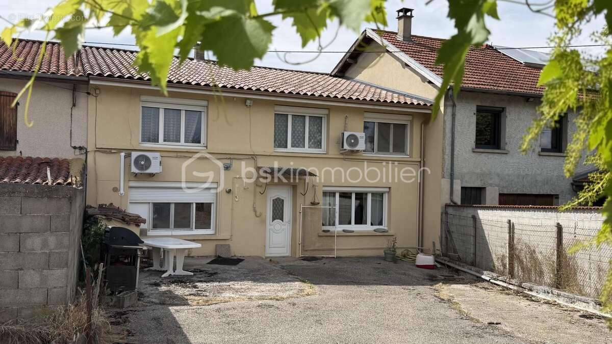 MONTRIGAUD / VALHERBASSE - Maison mitoyenne à rénover 128 m² - photo 3