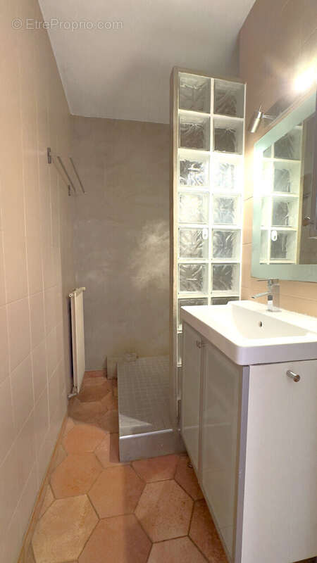 Appartement à FONTAINE