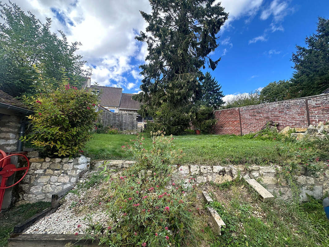 Maison à LA NEUVILLE-ROY