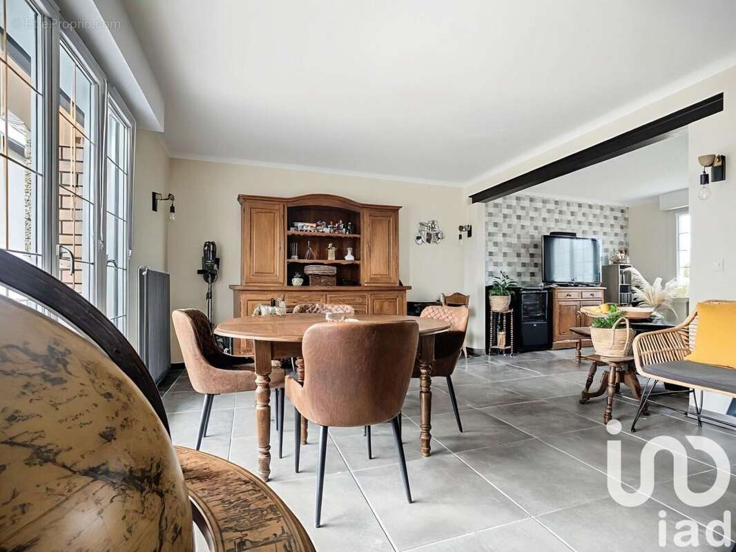Photo 2 - Maison à CONNANTRE