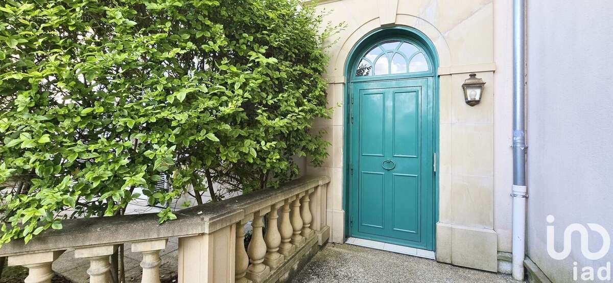 Photo 9 - Appartement à BAILLY-ROMAINVILLIERS