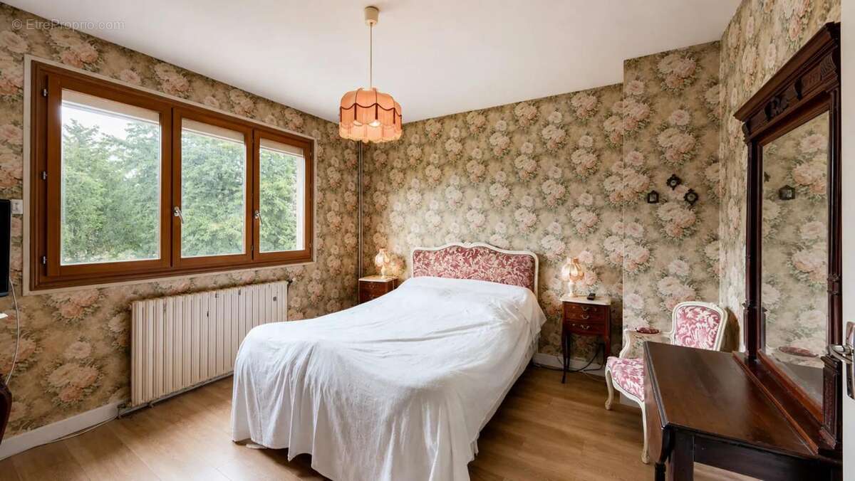 COURGENT : Maison - 203m²  sur 1380m2 de jardin - 5 à 6 chambres - photo 14