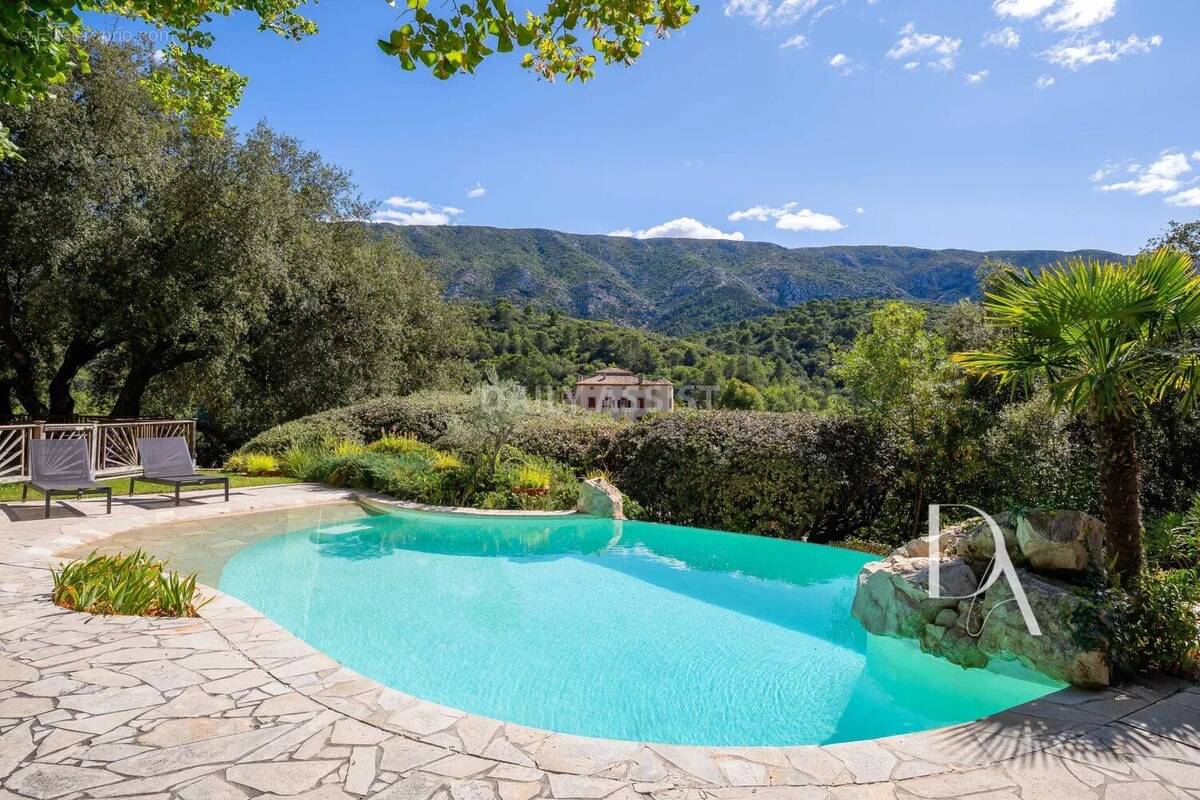 Appartement à VAUVENARGUES