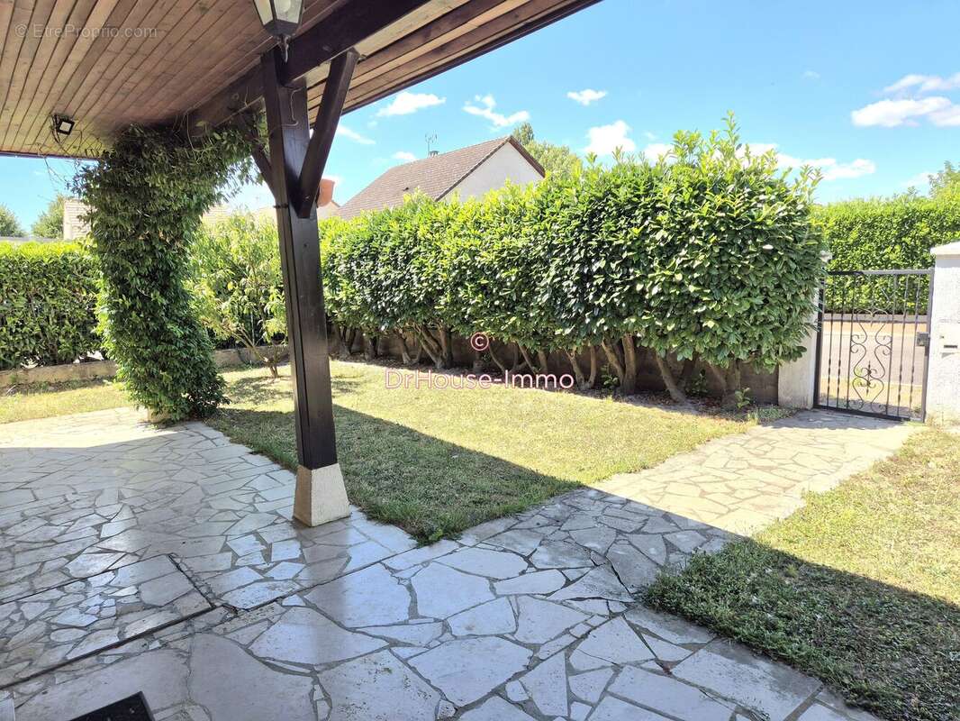 Maison à CHATENOY-LE-ROYAL