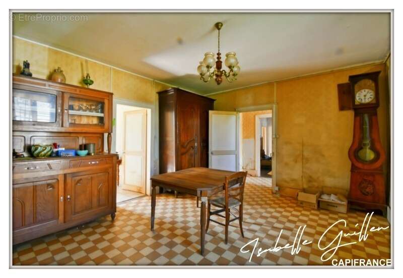 Maison à vendre 4 pièces TOUCHAY (18) - photo 9