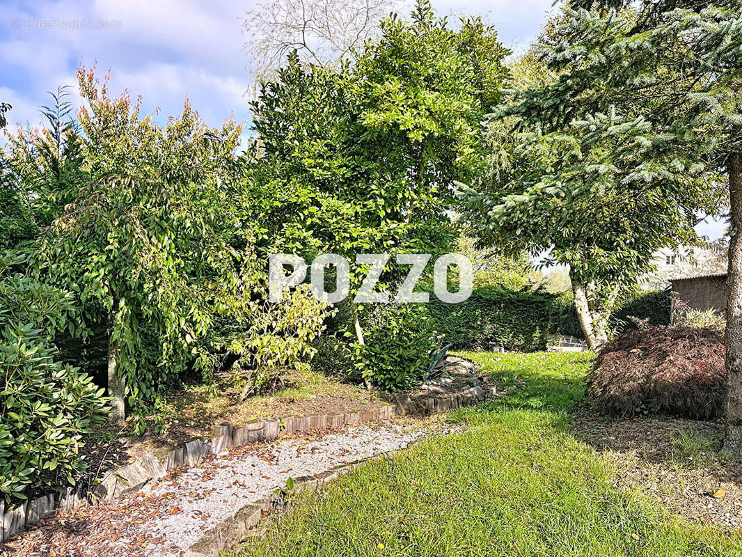 Maison à SAINT-JEAN-DES-BAISANTS