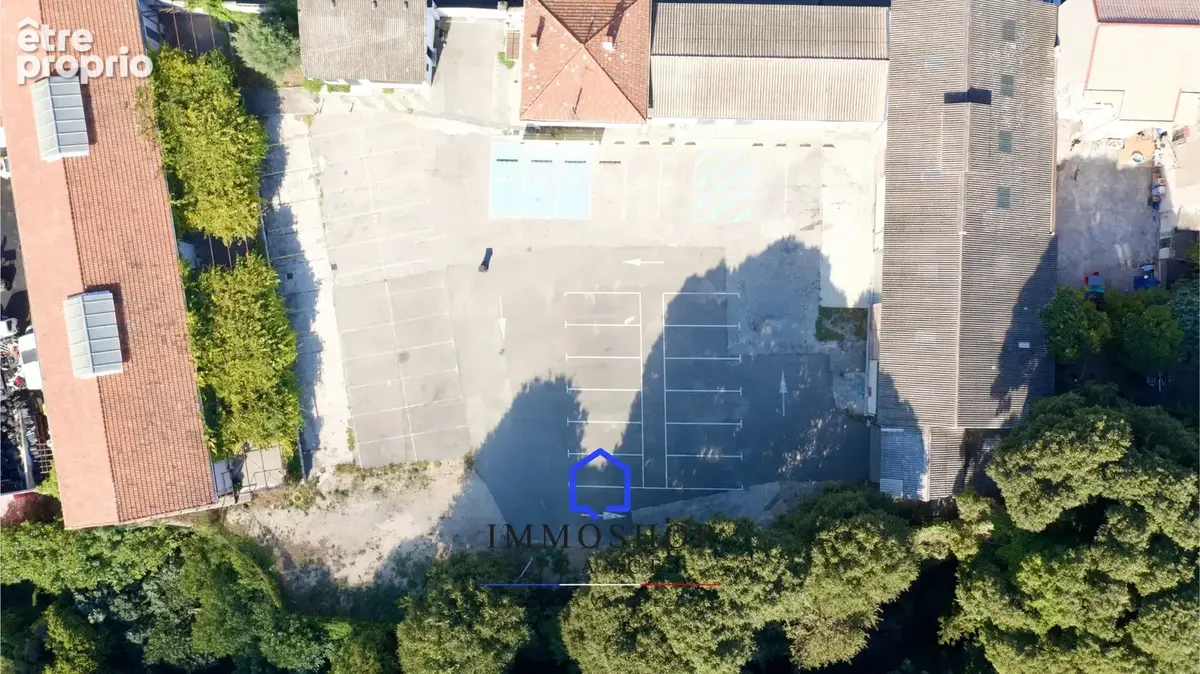 Photo Commerce à Marseille-15e au prix de 1 688 000€